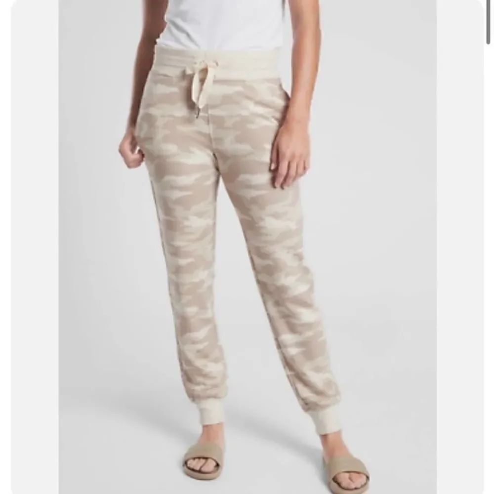 Athleta Balance Jogger Pants Lux Oatmeal Camo Semi Fitted Size Extra Small